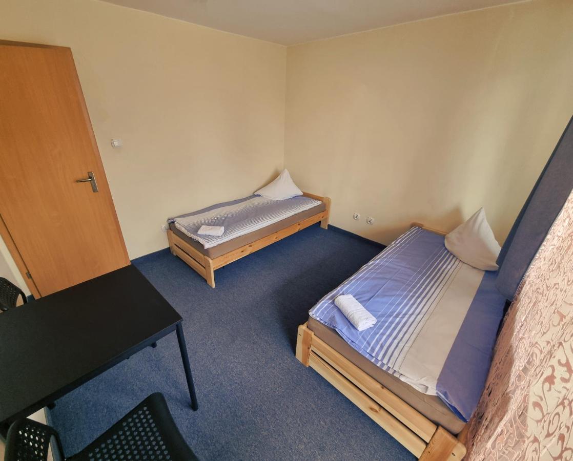 Wilanow House Hostel วอร์ซอ ภายนอก รูปภาพ