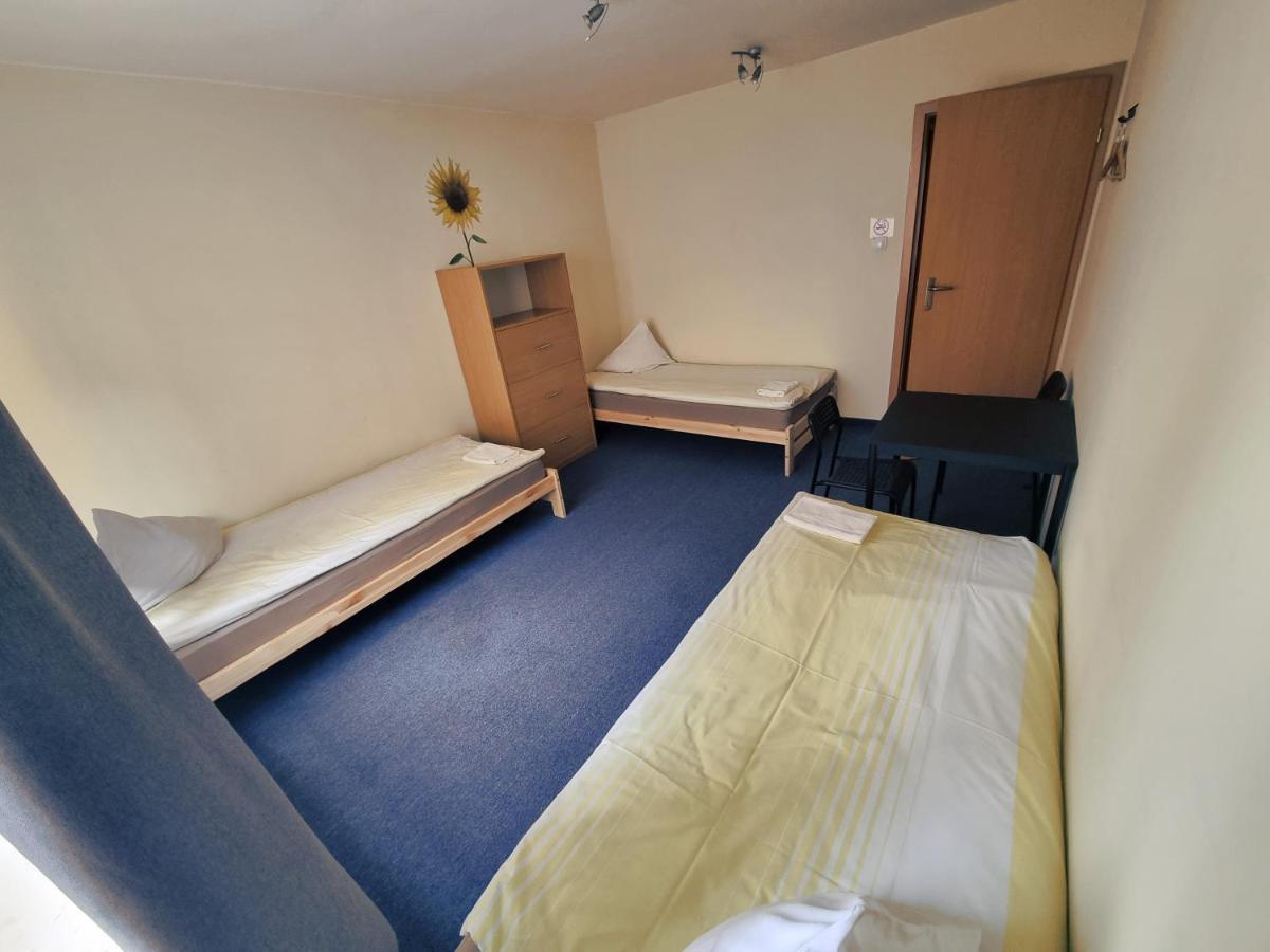 Wilanow House Hostel วอร์ซอ ภายนอก รูปภาพ